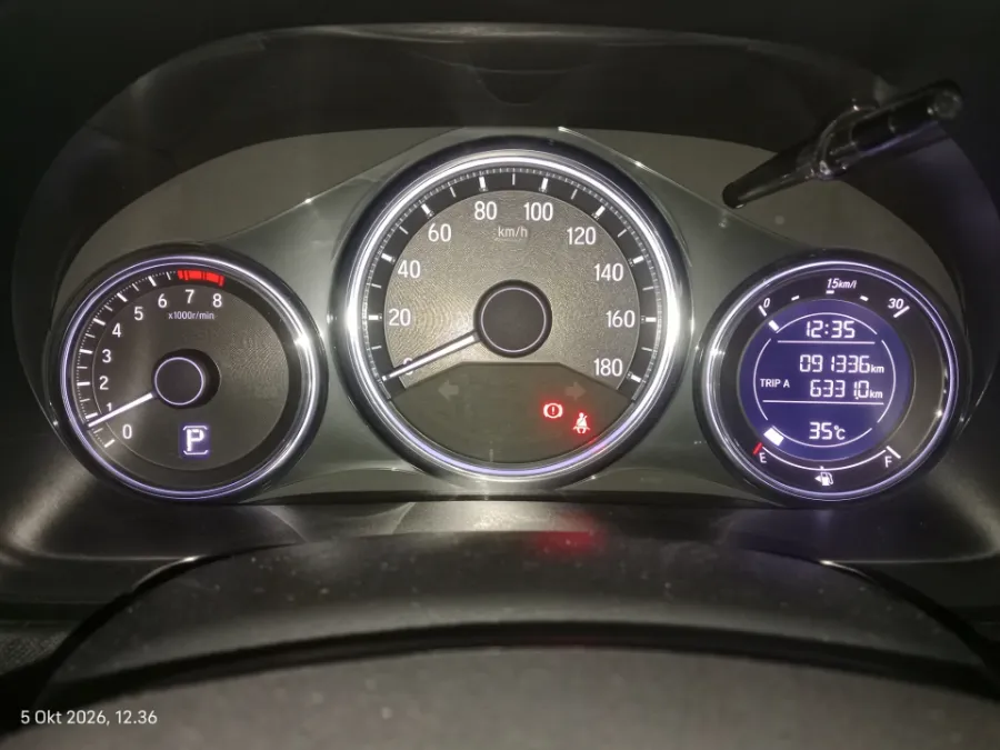 Foto Mobil Bekas Odometer Honda BR-V 1.5 E Prestige tahun 2020