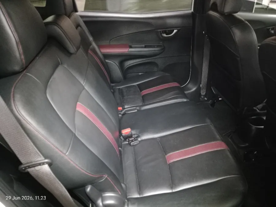 Foto Mobil Bekas Kabin Belakang Honda BR-V 1.5 E Prestige tahun 2021