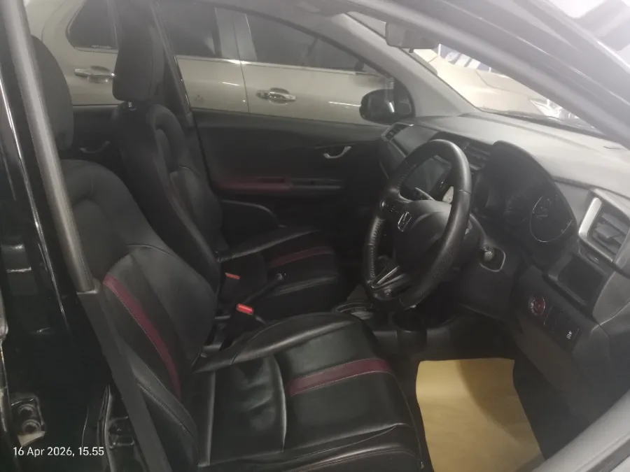 Foto Mobil Bekas Kabin Depan Honda BR-V 1.5 E Prestige tahun 2021