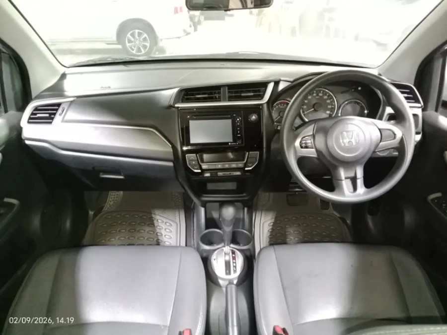 Foto Mobil Bekas Dashboard Honda BR-V 1.5 PRE tahun 2016