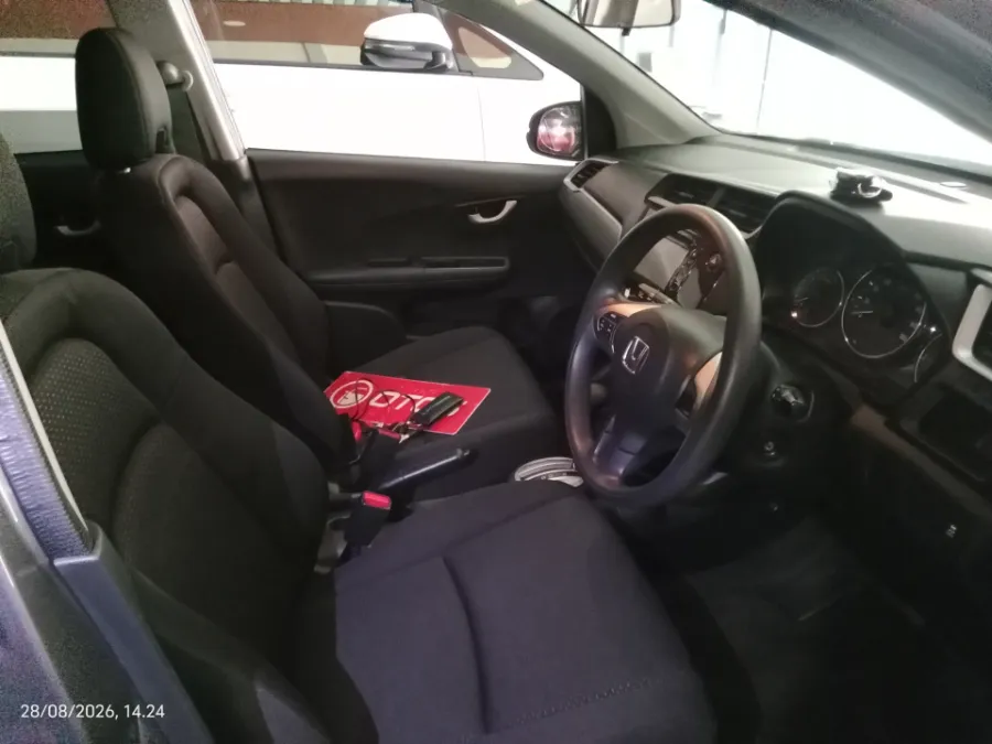 Foto Mobil Bekas Kabin Depan Honda BR-V 1.5 PRE tahun 2016