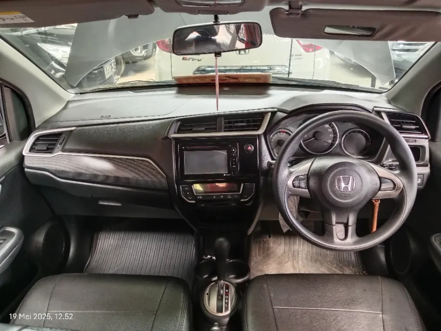 Foto Mobil Bekas Dashboard Honda BR-V 1.5 PRE tahun 2017