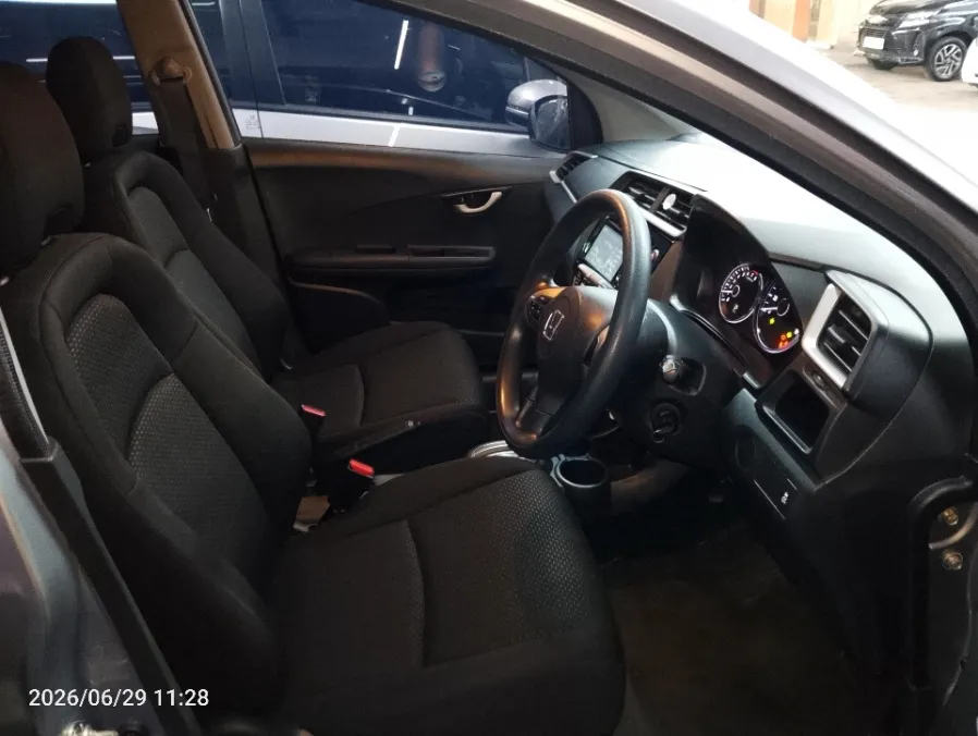 Foto Mobil Bekas Kabin Depan Honda BR-V 1.5 PRE tahun 2018
