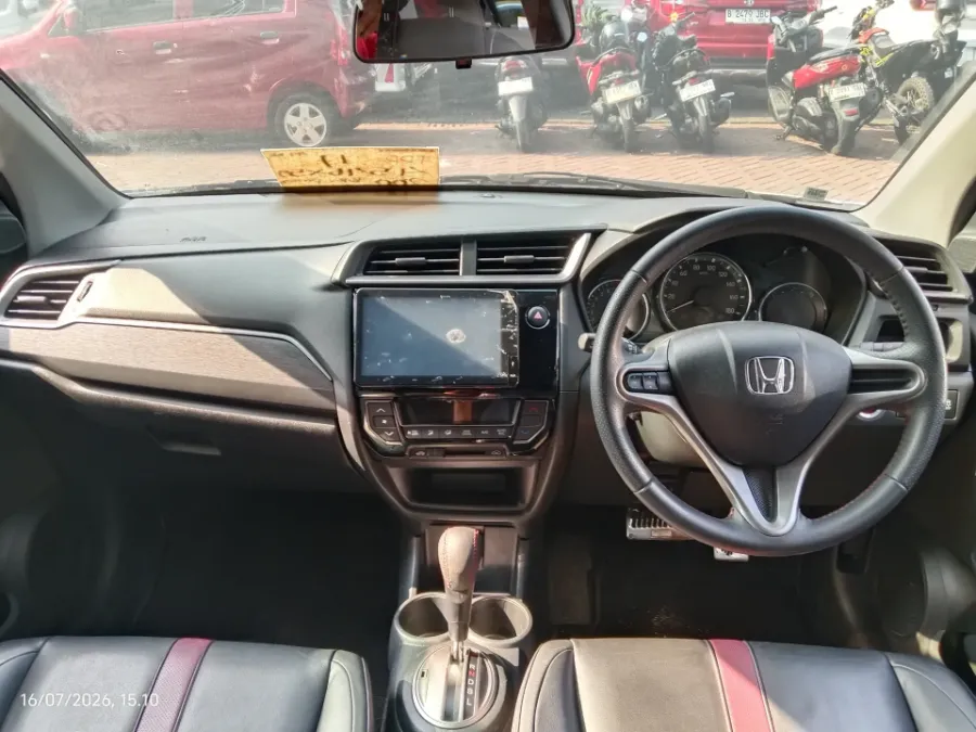 Foto Mobil Bekas Dashboard Honda BR-V 1.5 PRE tahun 2021