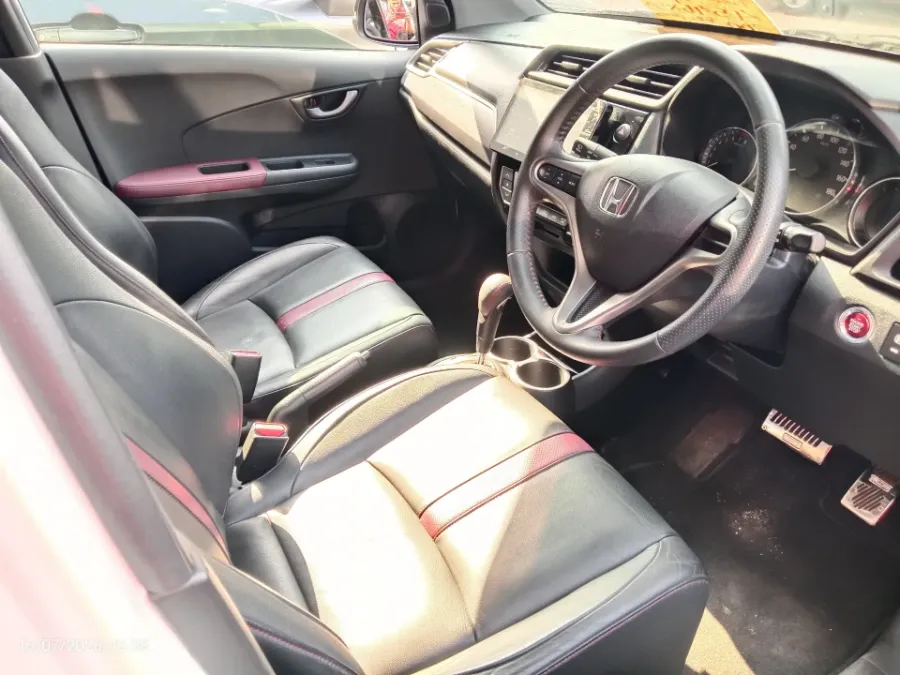 Foto Mobil Bekas Kabin Depan Honda BR-V 1.5 PRE tahun 2021