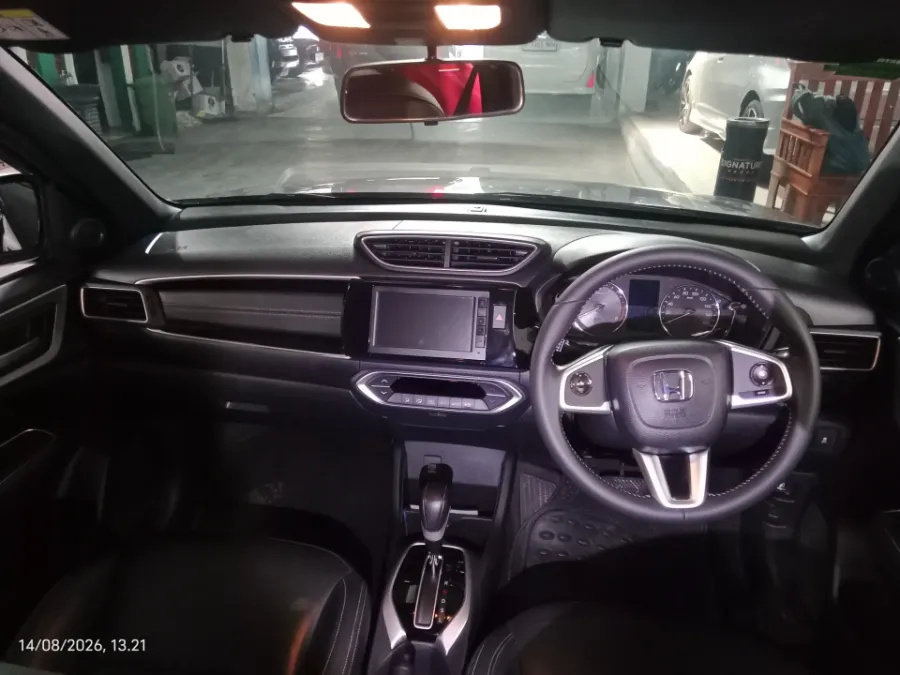 Foto Mobil Bekas Dashboard Honda BR-V 1.5 PRE tahun 2022