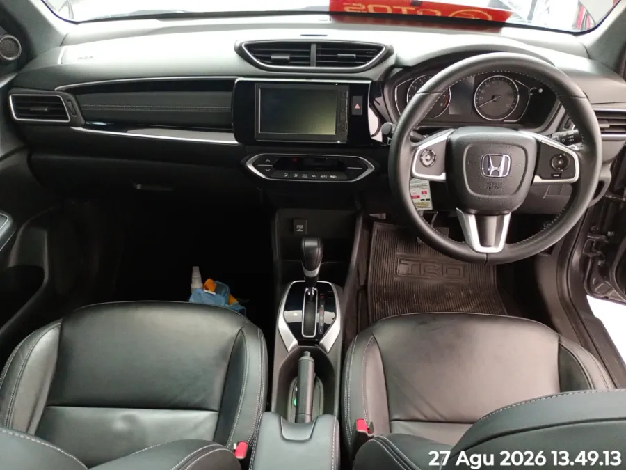 Foto Mobil Bekas Dashboard Honda BR-V 1.5 PRE tahun 2022