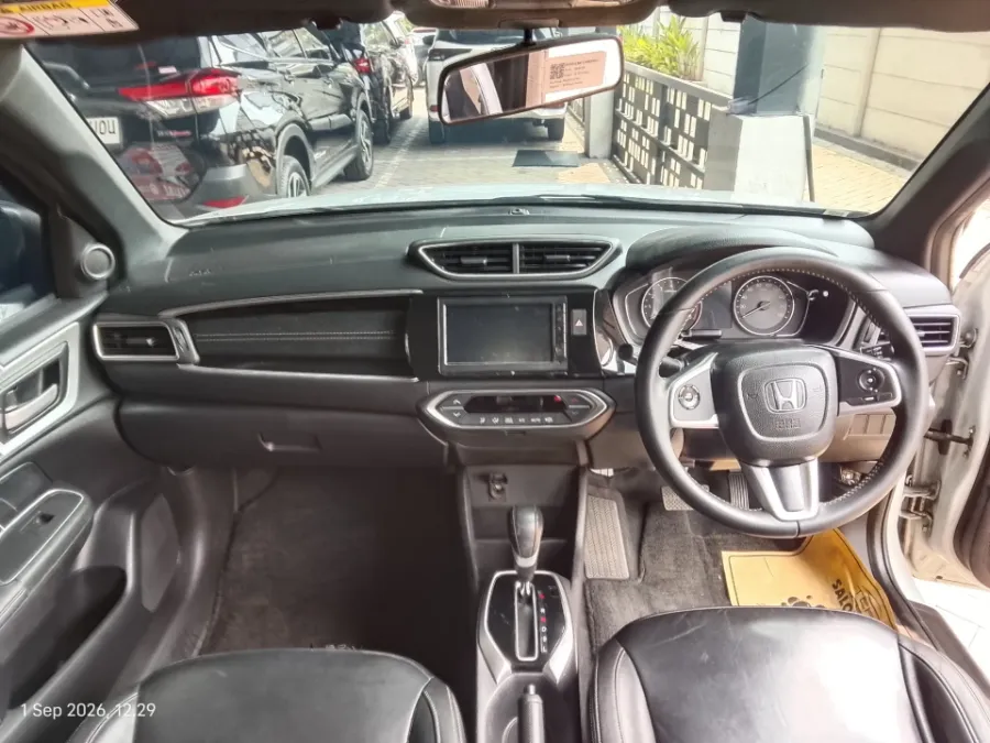 Foto Mobil Bekas Dashboard Honda BR-V 1.5 PRE tahun 2022