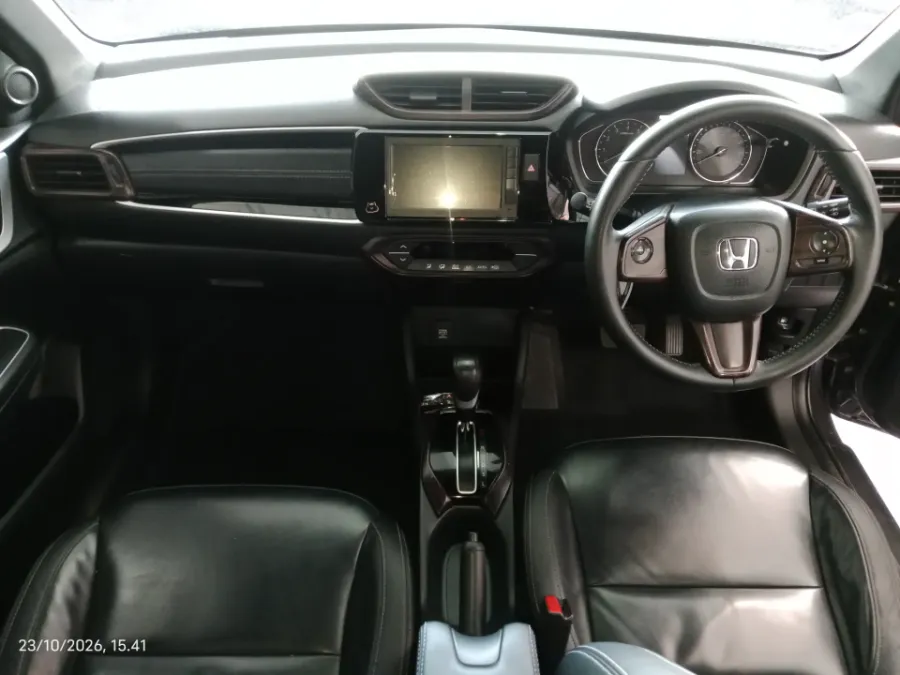 Foto Mobil Bekas Dashboard Honda BR-V 1.5 PRE tahun 2022