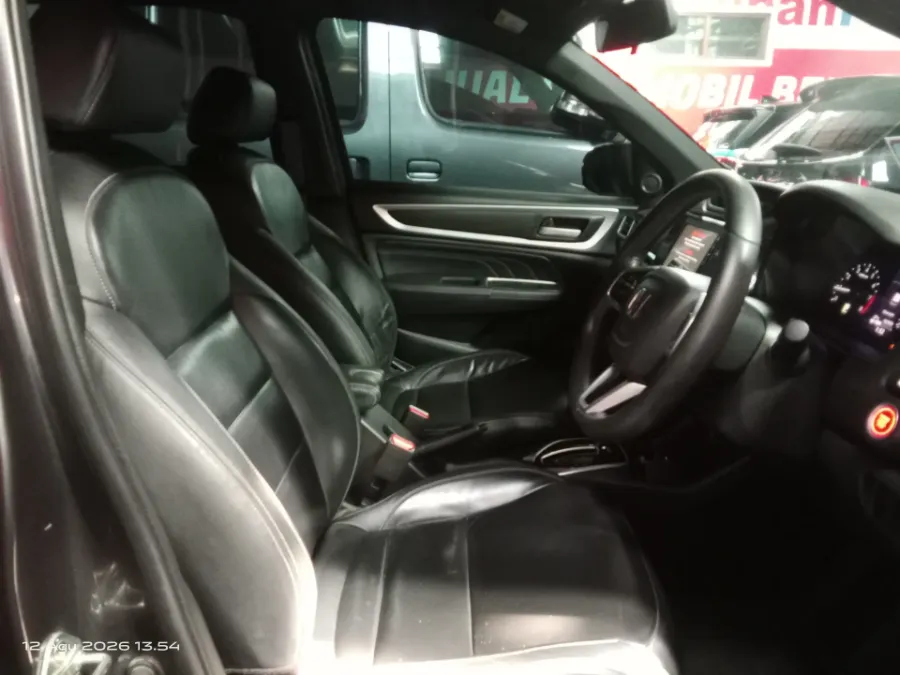 Foto Mobil Bekas Kabin Depan Honda BR-V 1.5 PRE tahun 2022