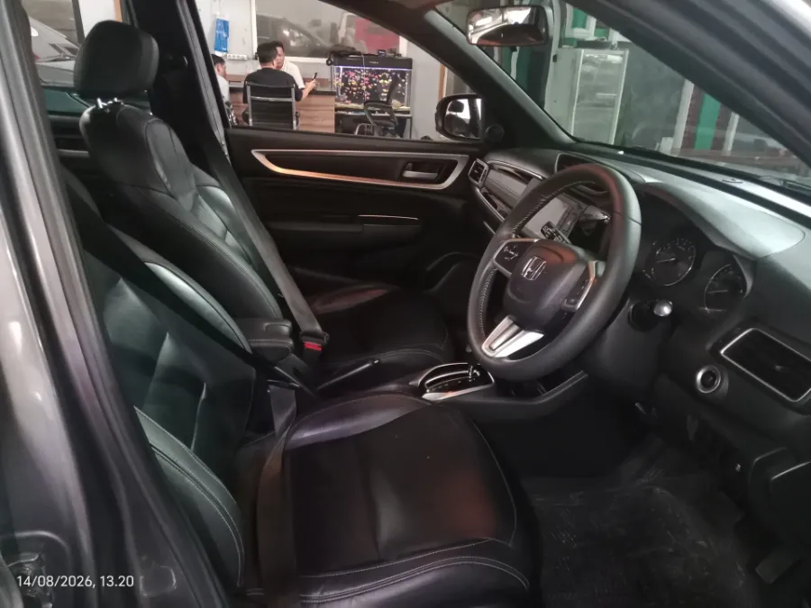 Foto Mobil Bekas Kabin Depan Honda BR-V 1.5 PRE tahun 2022