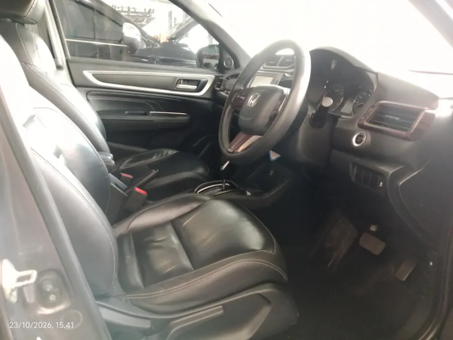 Foto Mobil Bekas Kabin Depan Honda BR-V 1.5 PRE tahun 2022