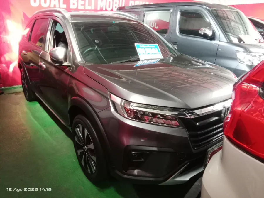 Foto Mobil Bekas Kanan Depan Honda BR-V 1.5 PRE tahun 2022