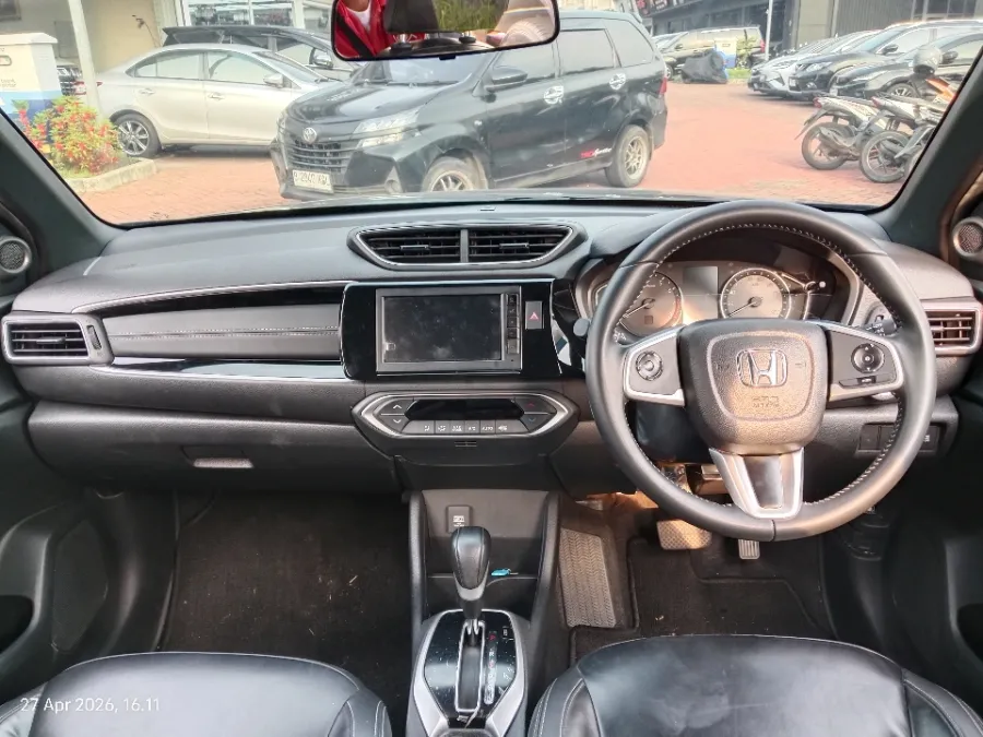 Foto Mobil Bekas Dashboard Honda BR-V 1.5 PRE tahun 2023