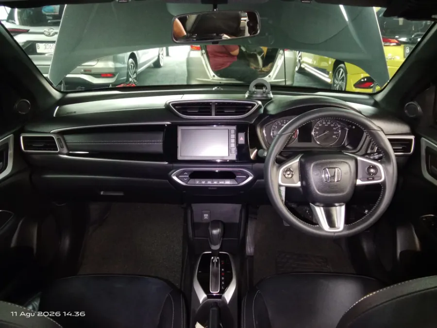 Foto Mobil Bekas Dashboard Honda BR-V 1.5 PRE tahun 2023