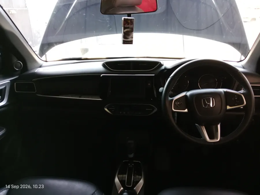 Foto Mobil Bekas Dashboard Honda BR-V 1.5 PRE tahun 2023