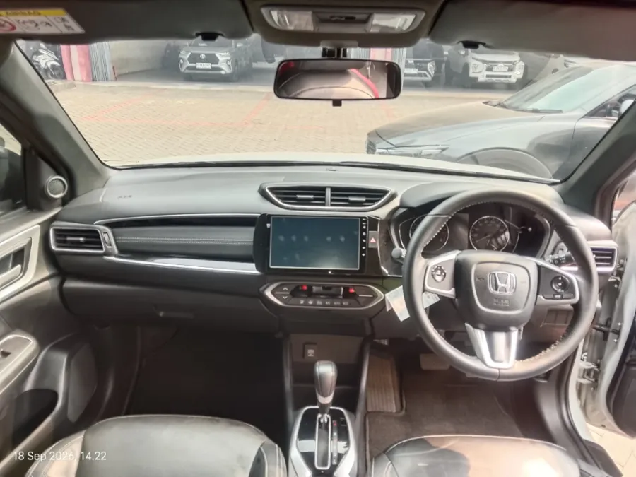 Foto Mobil Bekas Dashboard Honda BR-V 1.5 PRE tahun 2023