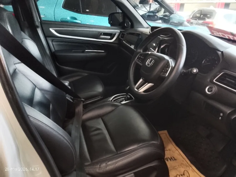 Foto Mobil Bekas Kabin Depan Honda BR-V 1.5 PRE tahun 2023