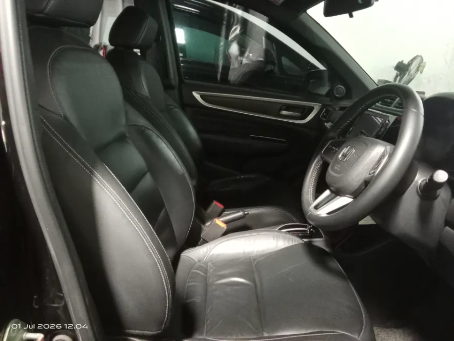 Foto Mobil Bekas Kabin Depan Honda BR-V 1.5 PRE tahun 2023