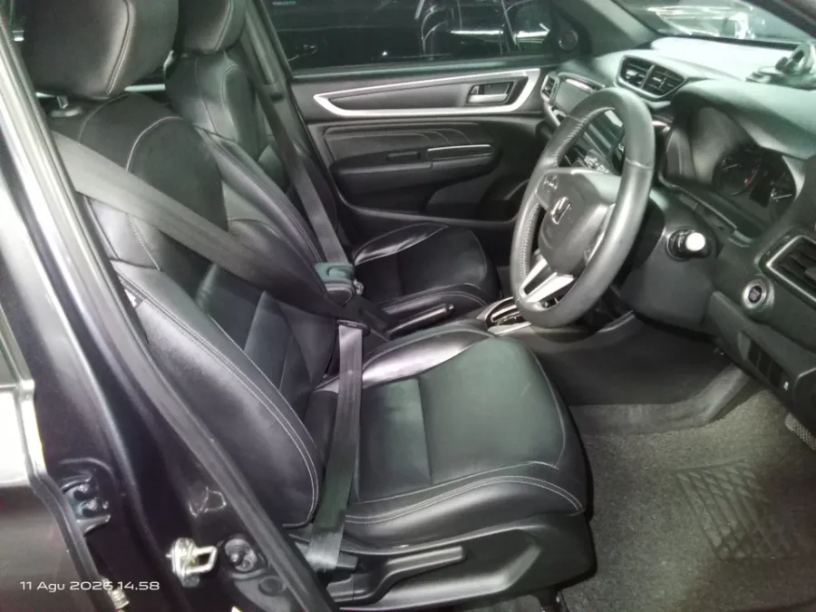Foto Mobil Bekas Kabin Depan Honda BR-V 1.5 PRE tahun 2023