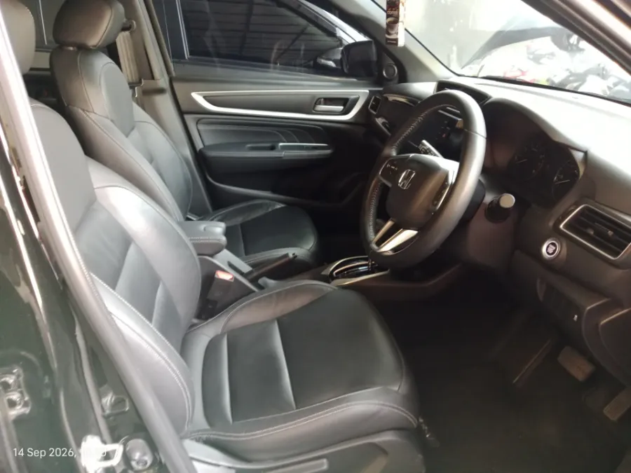Foto Mobil Bekas Kabin Depan Honda BR-V 1.5 PRE tahun 2023