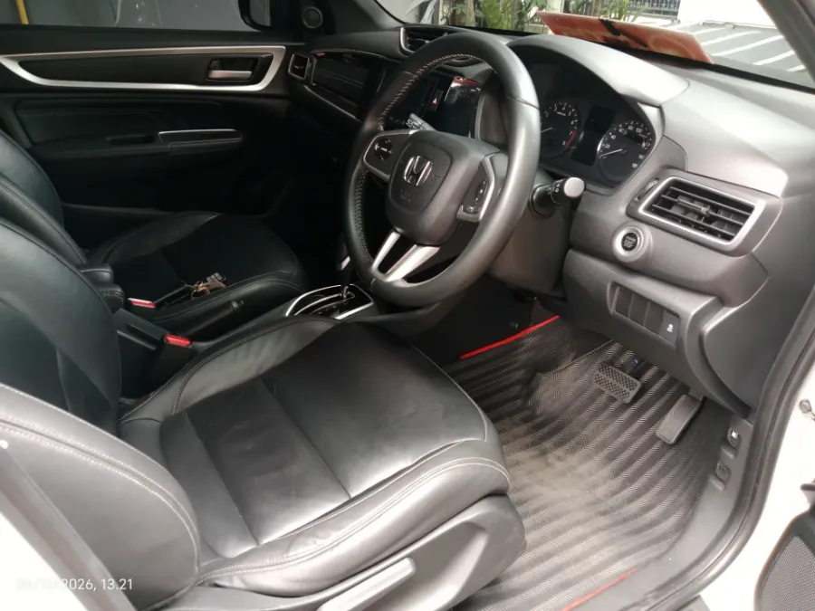 Foto Mobil Bekas Kabin Depan Honda BR-V 1.5 PRE tahun 2023