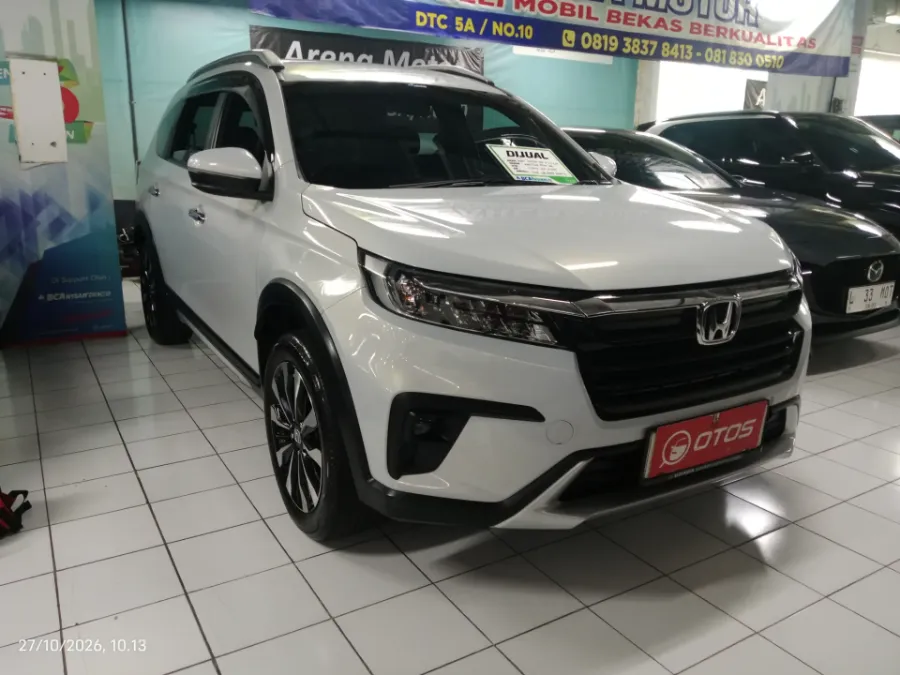 Foto Mobil Bekas Kanan Depan Honda BR-V 1.5 PRE tahun 2023