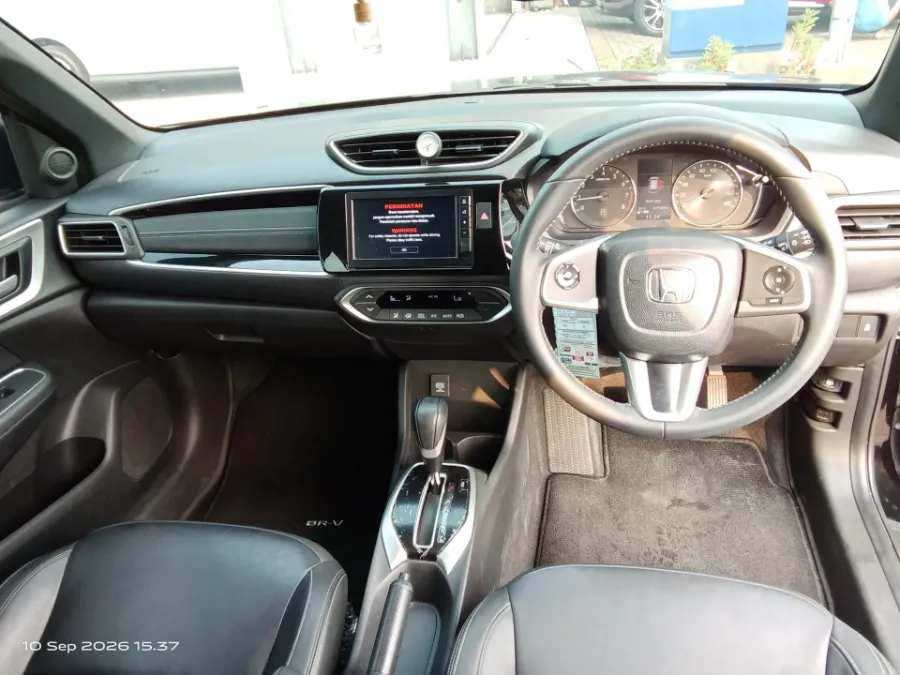 Foto Mobil Bekas Dashboard Honda BR-V 1.5 PRE tahun 2024