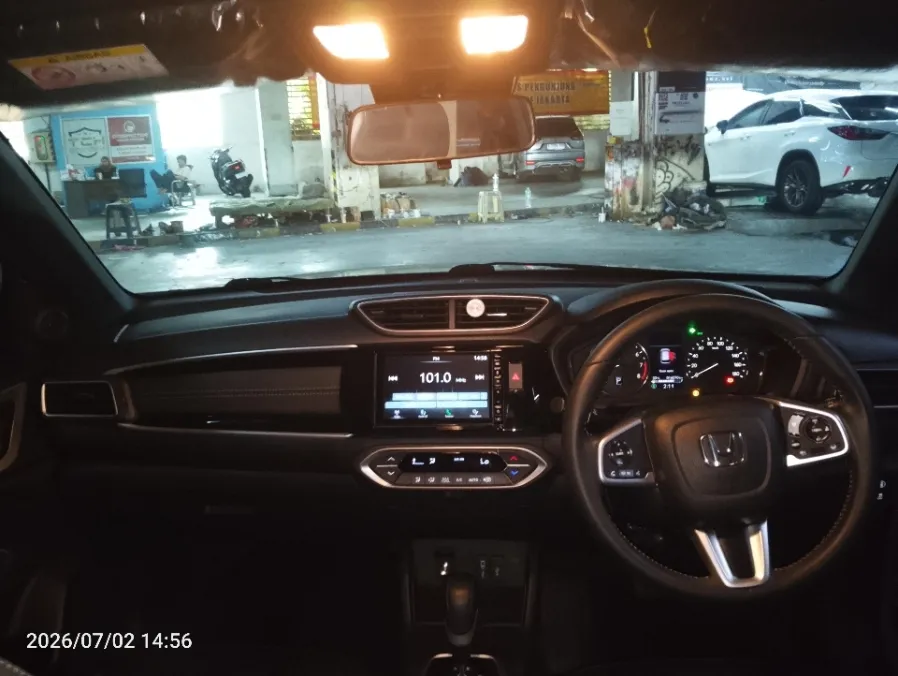 Foto Mobil Bekas Dashboard Honda BR-V 1.5 PRE-HS tahun 2022