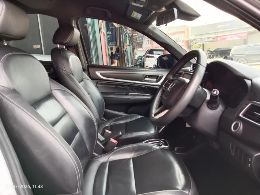 Foto Mobil Bekas Kabin Depan Honda BR-V 1.5 PRE-HS tahun 2022