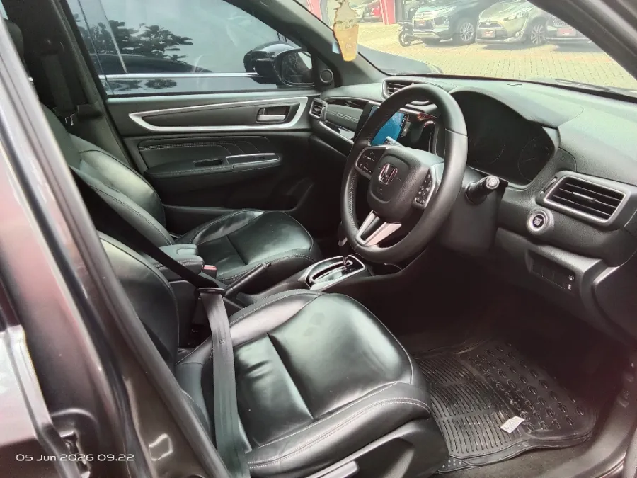 Foto Mobil Bekas Kabin Depan Honda BR-V 1.5 PRE-HS tahun 2022