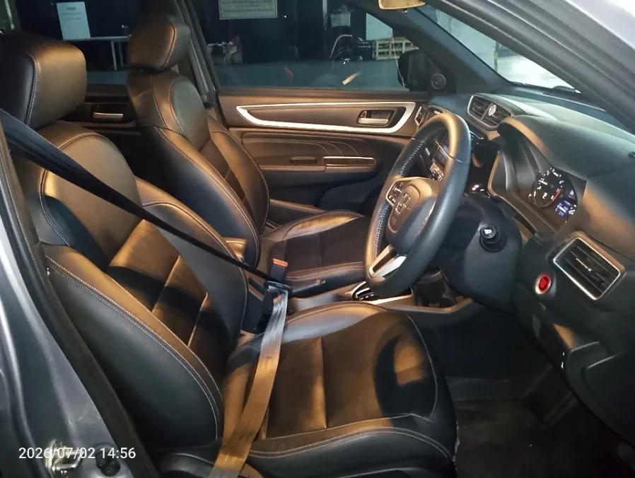 Foto Mobil Bekas Kabin Depan Honda BR-V 1.5 PRE-HS tahun 2022