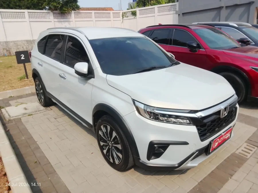 Foto Mobil Bekas Kanan Depan Honda BR-V 1.5 PRE-HS tahun 2022