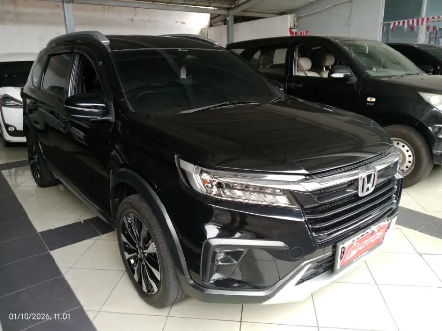 Foto Mobil Bekas Kanan Depan Honda BR-V 1.5 PRE-HS tahun 2022