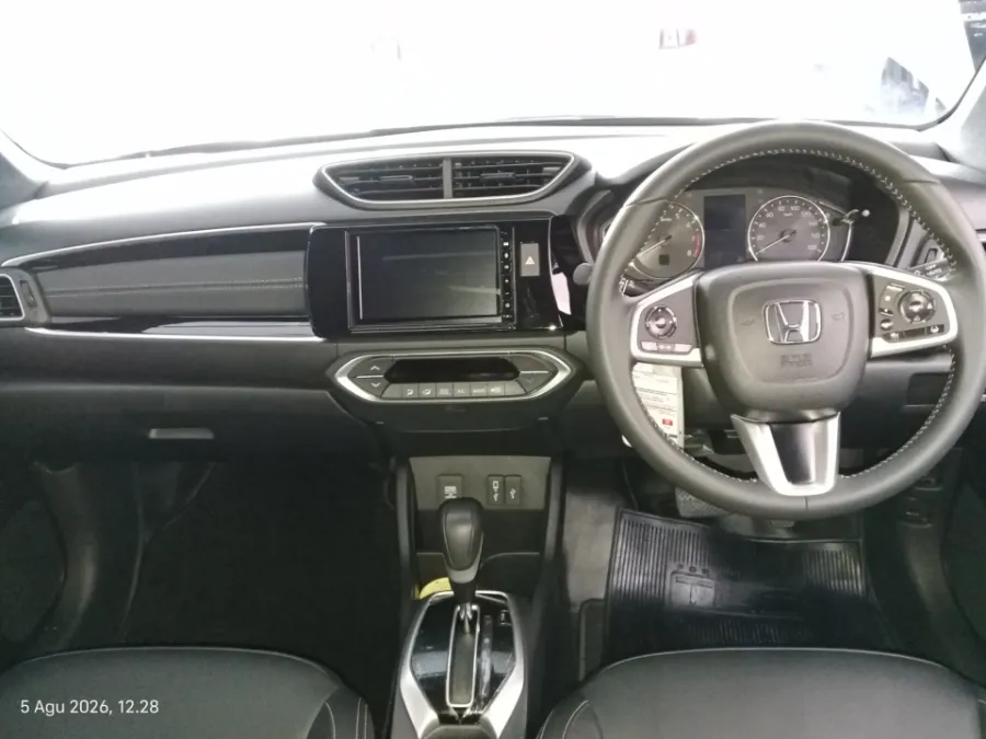 Foto Mobil Bekas Dashboard Honda BR-V 1.5 PRE-HS tahun 2023