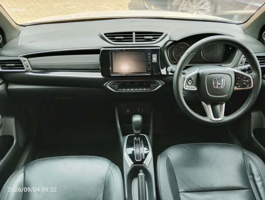 Foto Mobil Bekas Dashboard Honda BR-V 1.5 PRE-HS tahun 2023