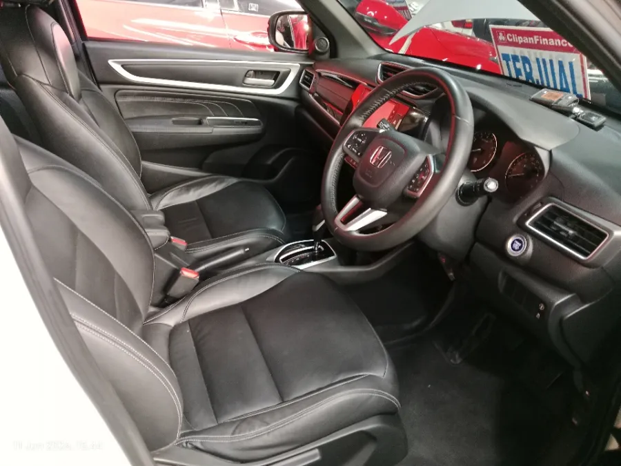 Foto Mobil Bekas Kabin Depan Honda BR-V 1.5 PRE-HS tahun 2023
