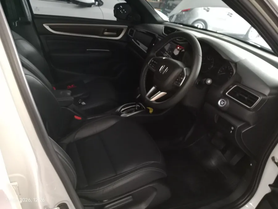 Foto Mobil Bekas Kabin Depan Honda BR-V 1.5 PRE-HS tahun 2023