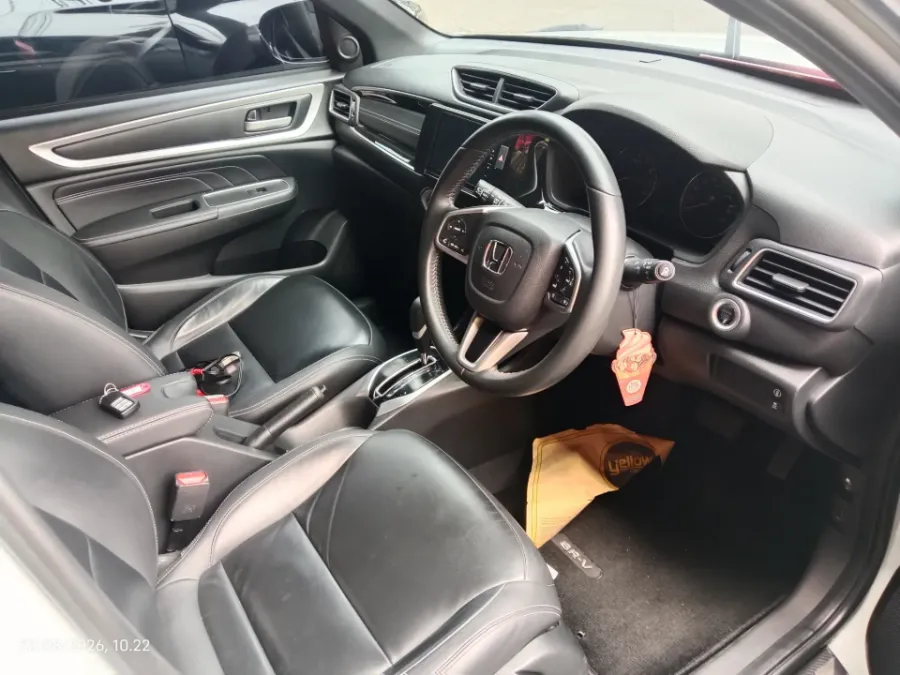 Foto Mobil Bekas Kabin Depan Honda BR-V 1.5 PRE-HS tahun 2023