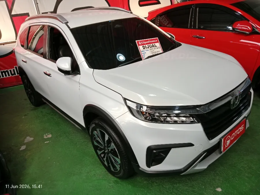 Foto Mobil Bekas Kanan Depan Honda BR-V 1.5 PRE-HS tahun 2023