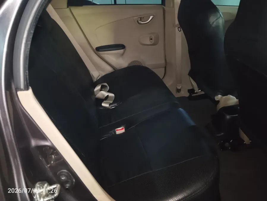 Foto Mobil Bekas Kabin Belakang Honda Brio 1.2 E tahun 2017