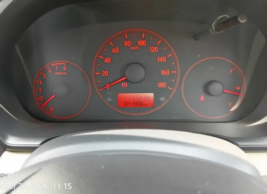Foto Mobil Bekas Odometer Honda Brio 1.2 E tahun 2018