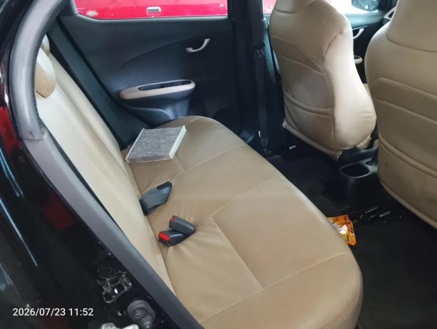 Foto Mobil Bekas Kabin Belakang Honda Brio 1.2 E tahun 2019