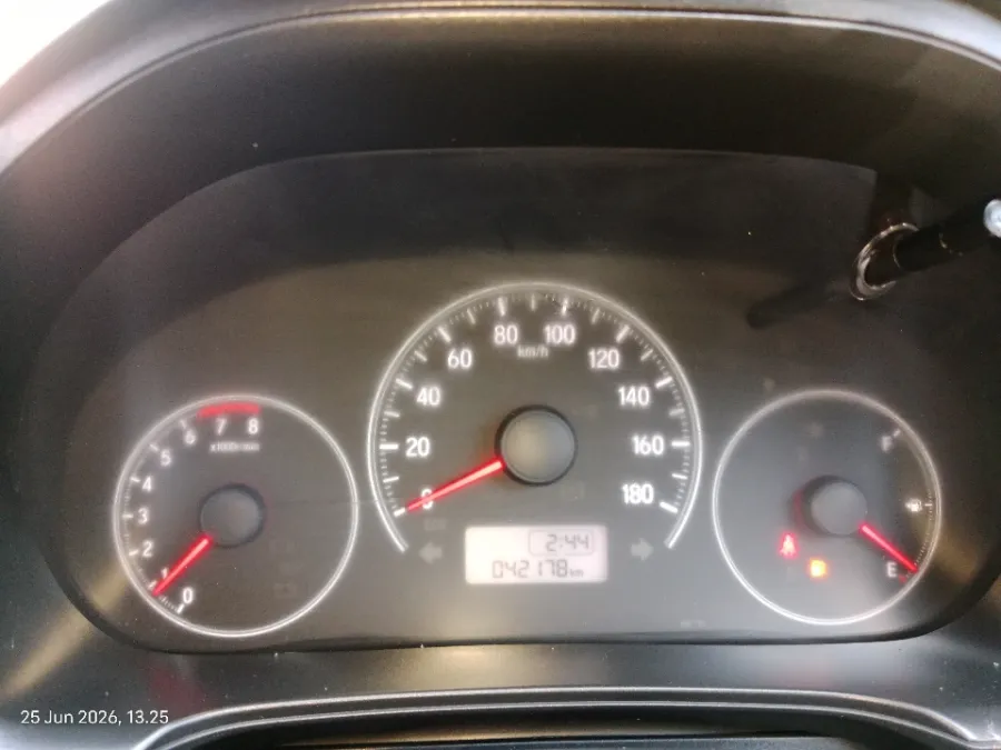 Foto Mobil Bekas Odometer Honda Brio 1.2 E tahun 2022