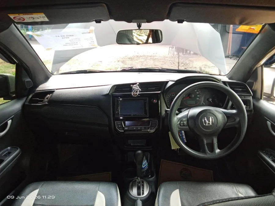 Foto Mobil Bekas Dashboard Honda Brio 1.2 RS tahun 2016
