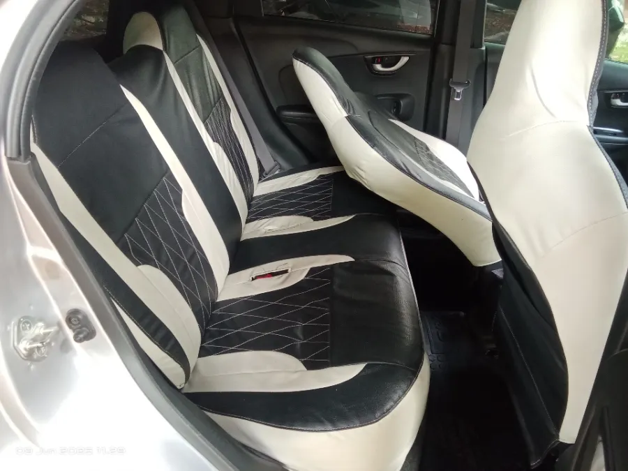 Foto Mobil Bekas Kabin Belakang Honda Brio 1.2 RS tahun 2016