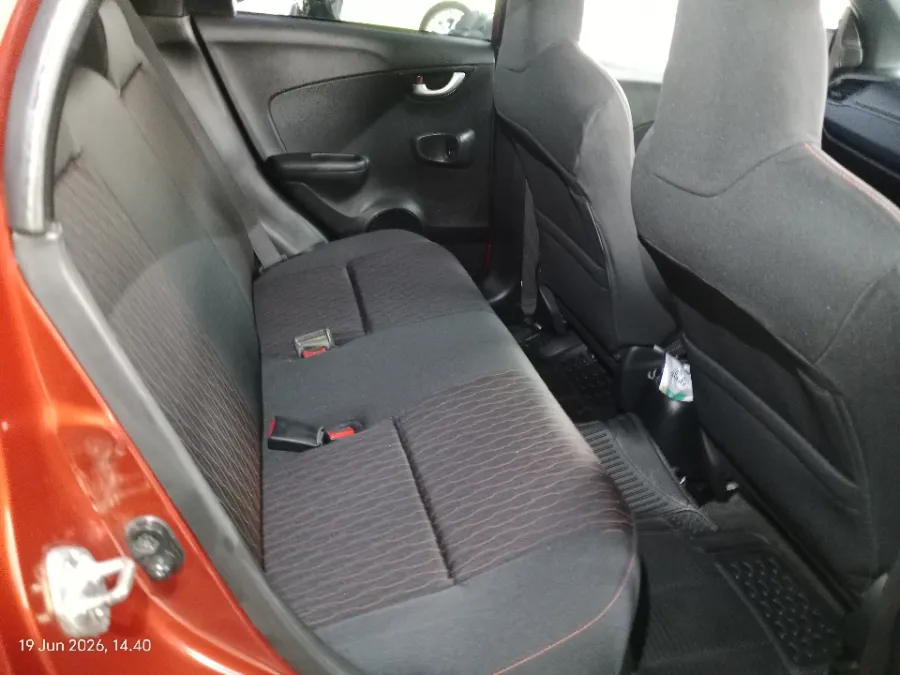 Foto Mobil Bekas Kabin Belakang Honda Brio 1.2 RS tahun 2016