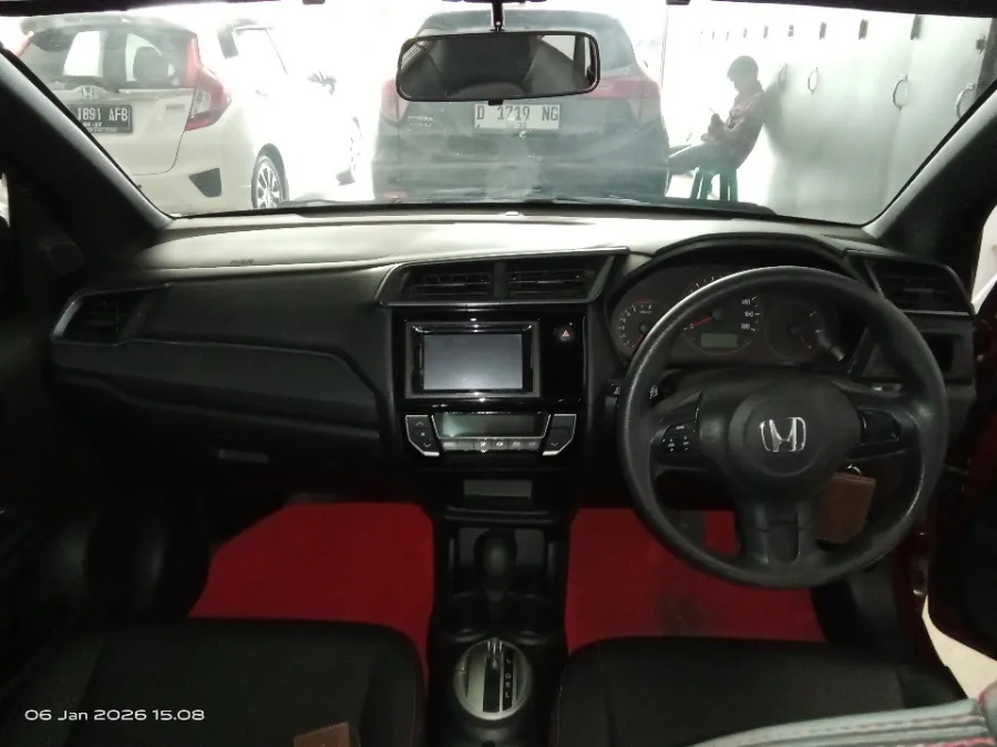Foto Mobil Bekas Dashboard Honda Brio 1.2 RS tahun 2017