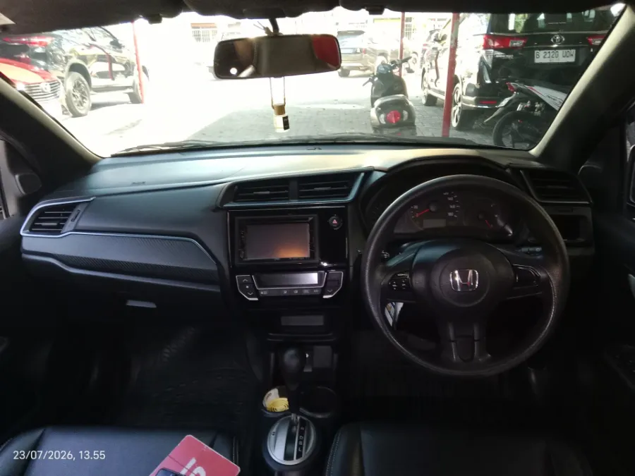 Foto Mobil Bekas Dashboard Honda Brio 1.2 RS tahun 2017