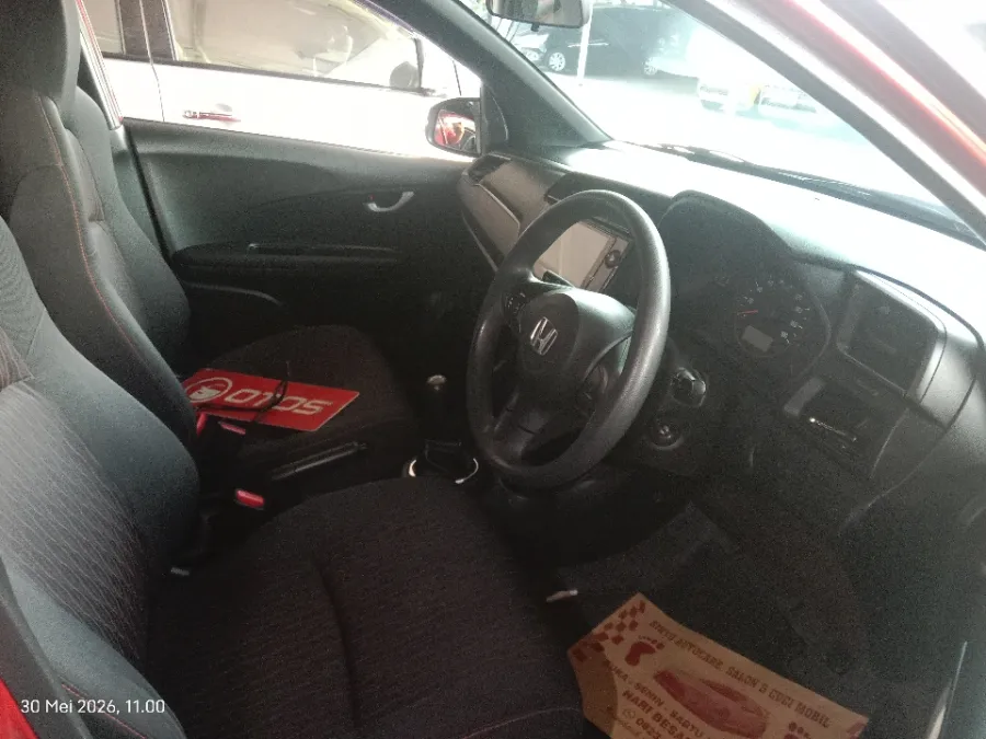 Foto Mobil Bekas Kabin Depan Honda Brio 1.2 RS tahun 2017